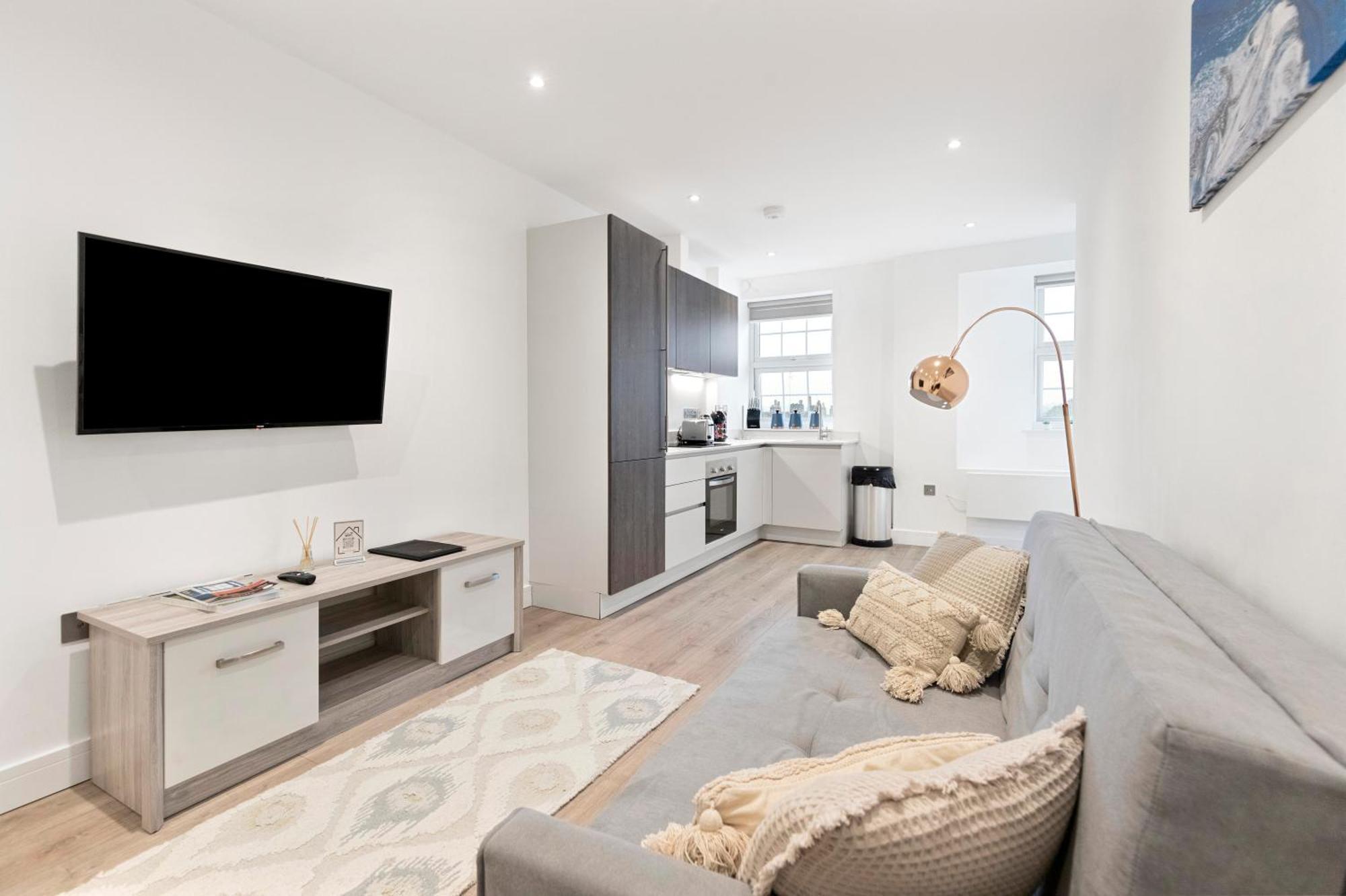 Bright And Spacious Apartment - Excellent Location ลอนดอน ภายนอก รูปภาพ