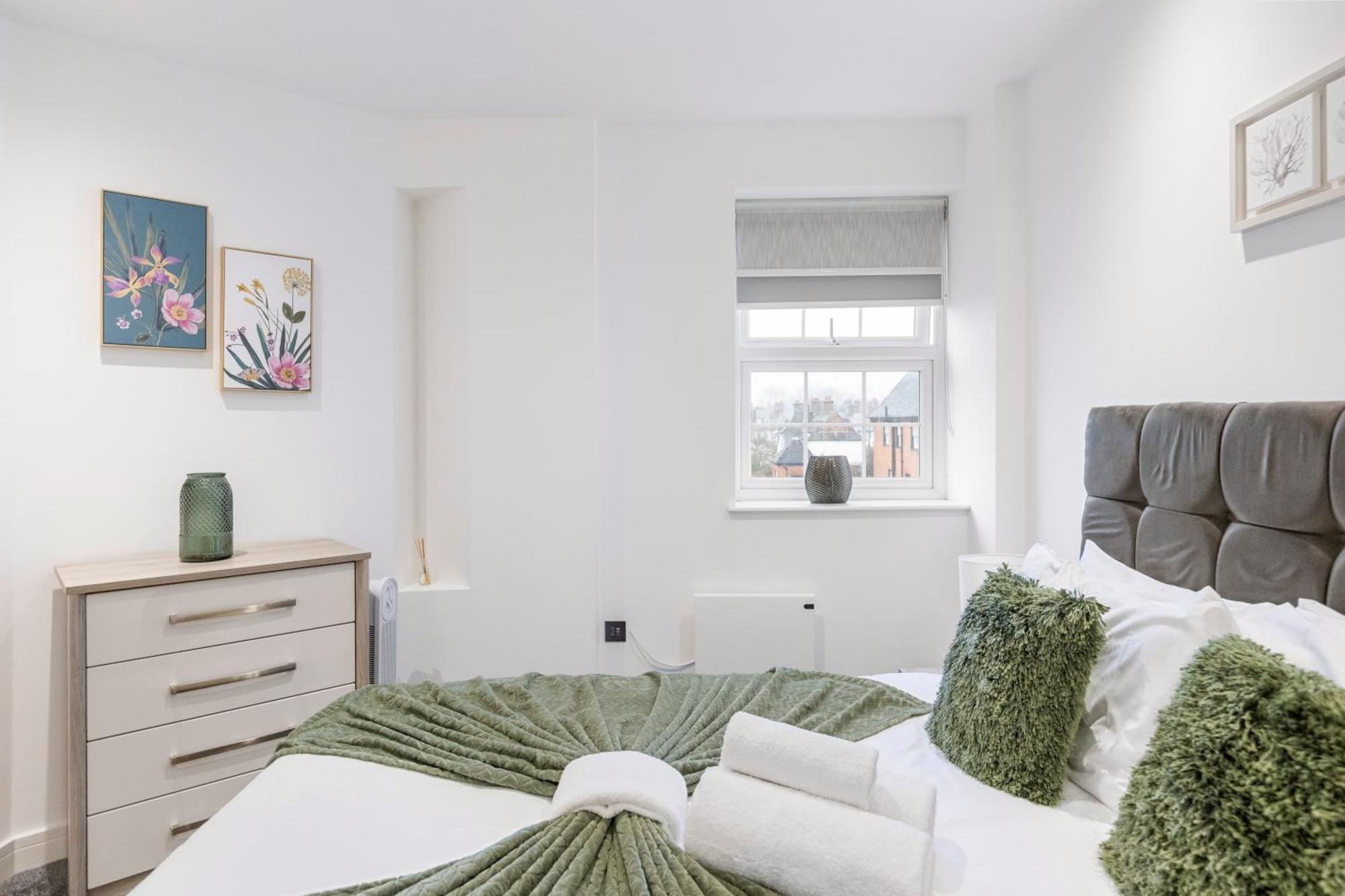 Bright And Spacious Apartment - Excellent Location ลอนดอน ภายนอก รูปภาพ